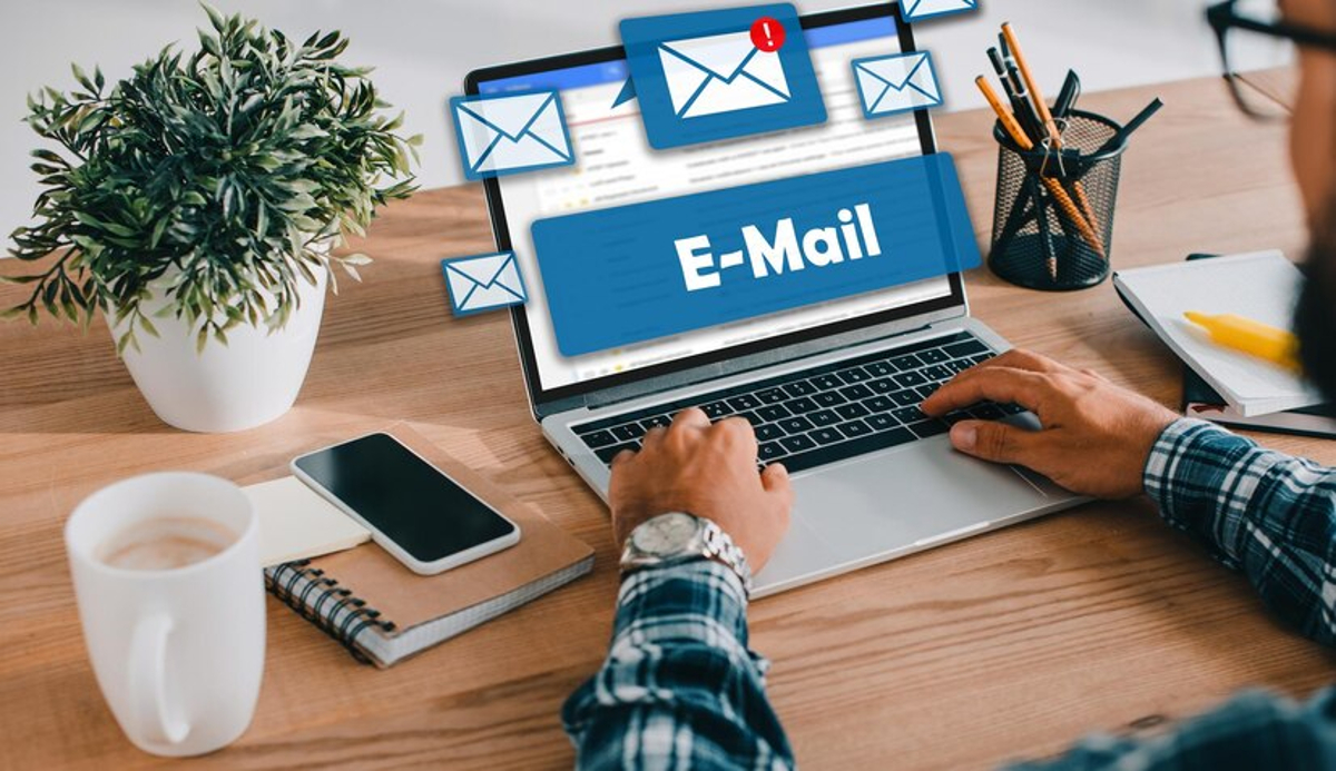 e-mail SFR