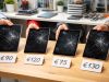 découvrez notre comparatif des prix pour la réparation d'un écran de tablette cassé chez différents réparateurs afin de choisir la meilleure offre adaptée à votre budget.